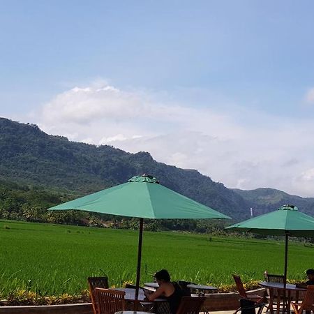 Vila Tenjo Gunung Cilowa Luaran gambar